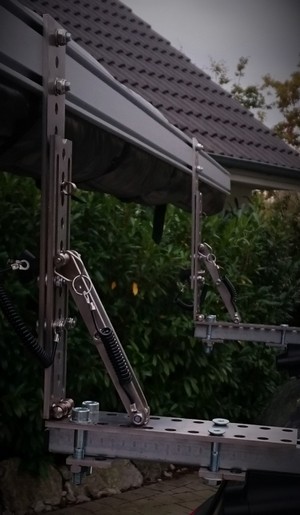 Faechermarkise_Klappwinkel_aufgeklappt_01.jpg